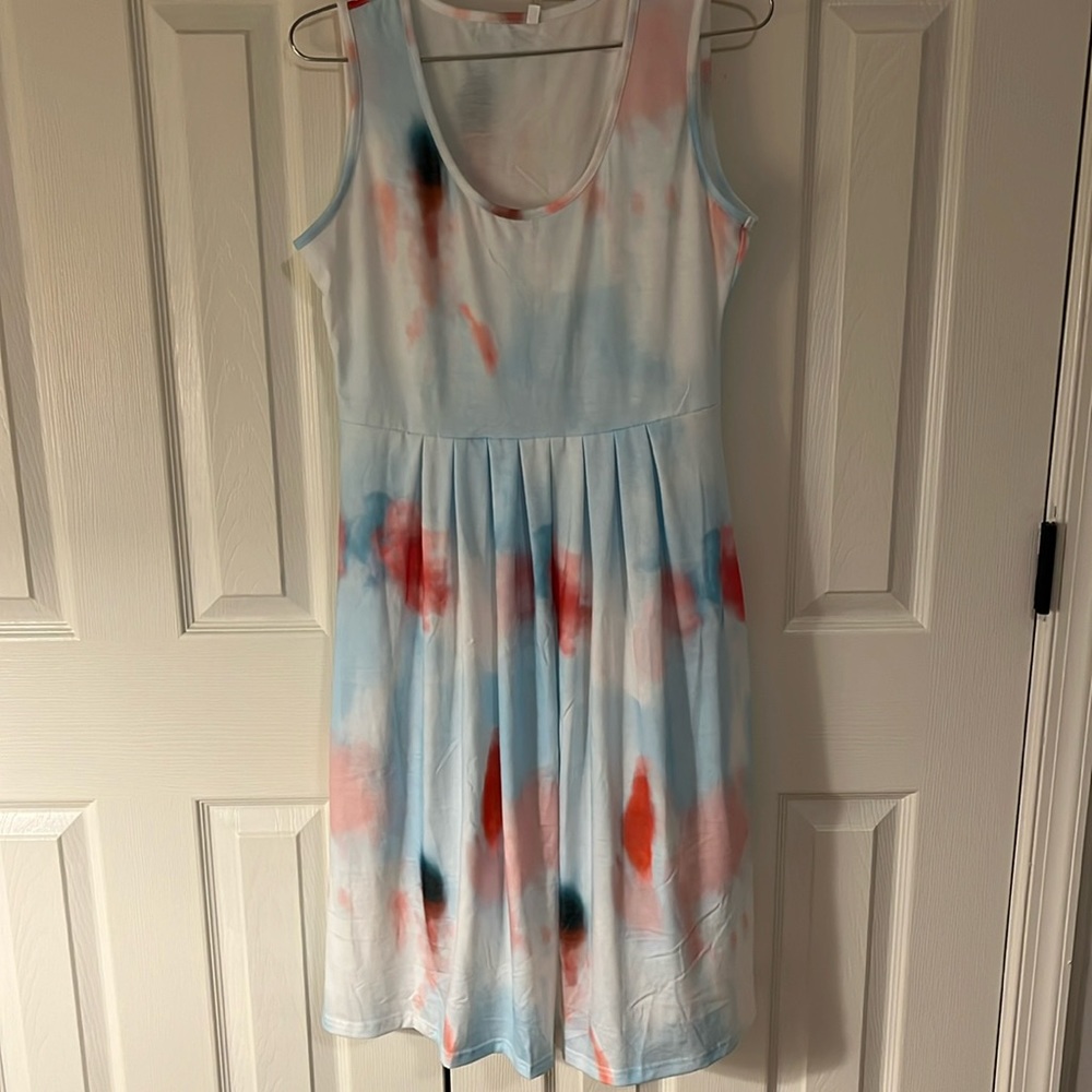 Midi dress (no designer name tag, bought from Amazon). Size M. Gently used.